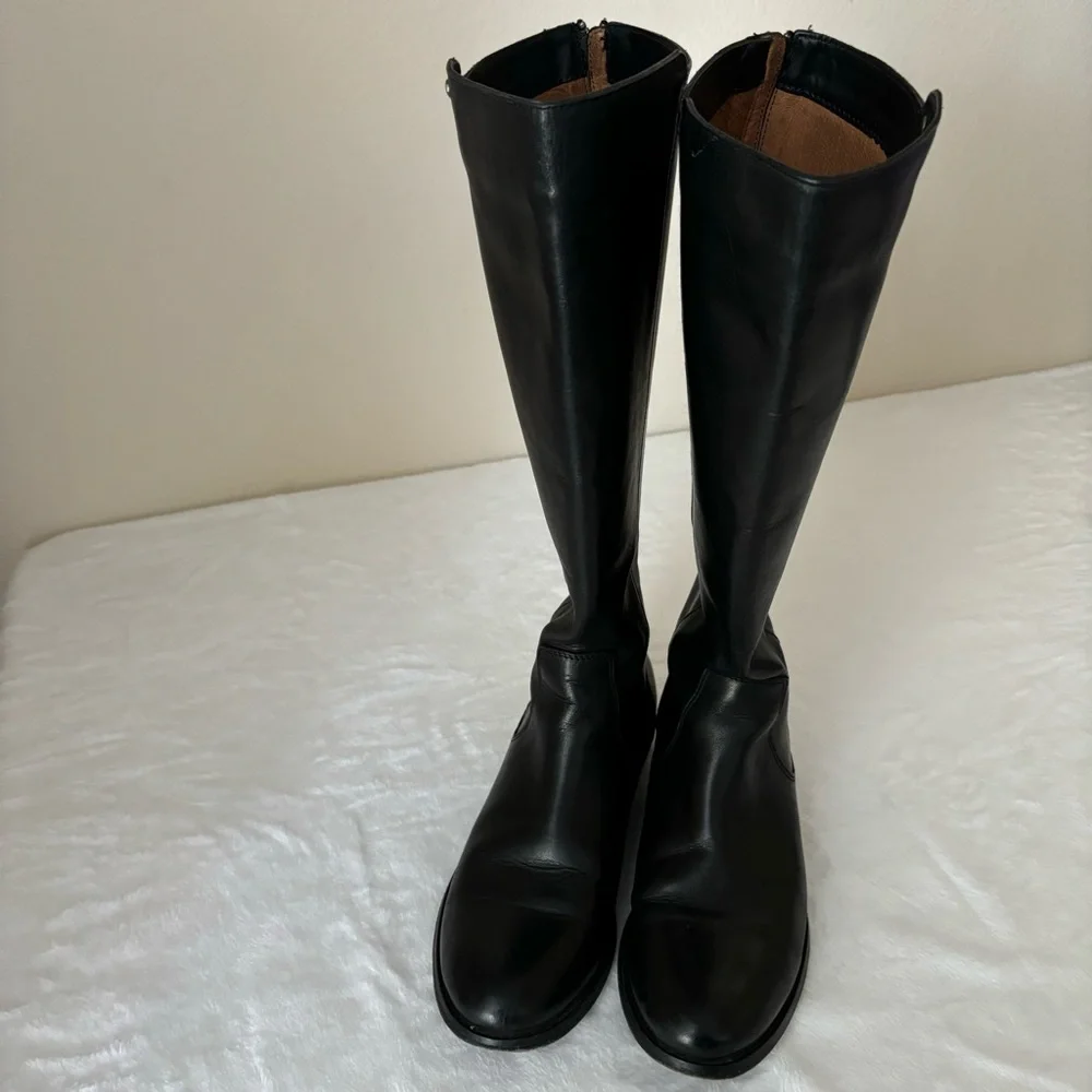 FRYE MELISSA STUD BACK ZIP LEATHER Boot size 7 Black
